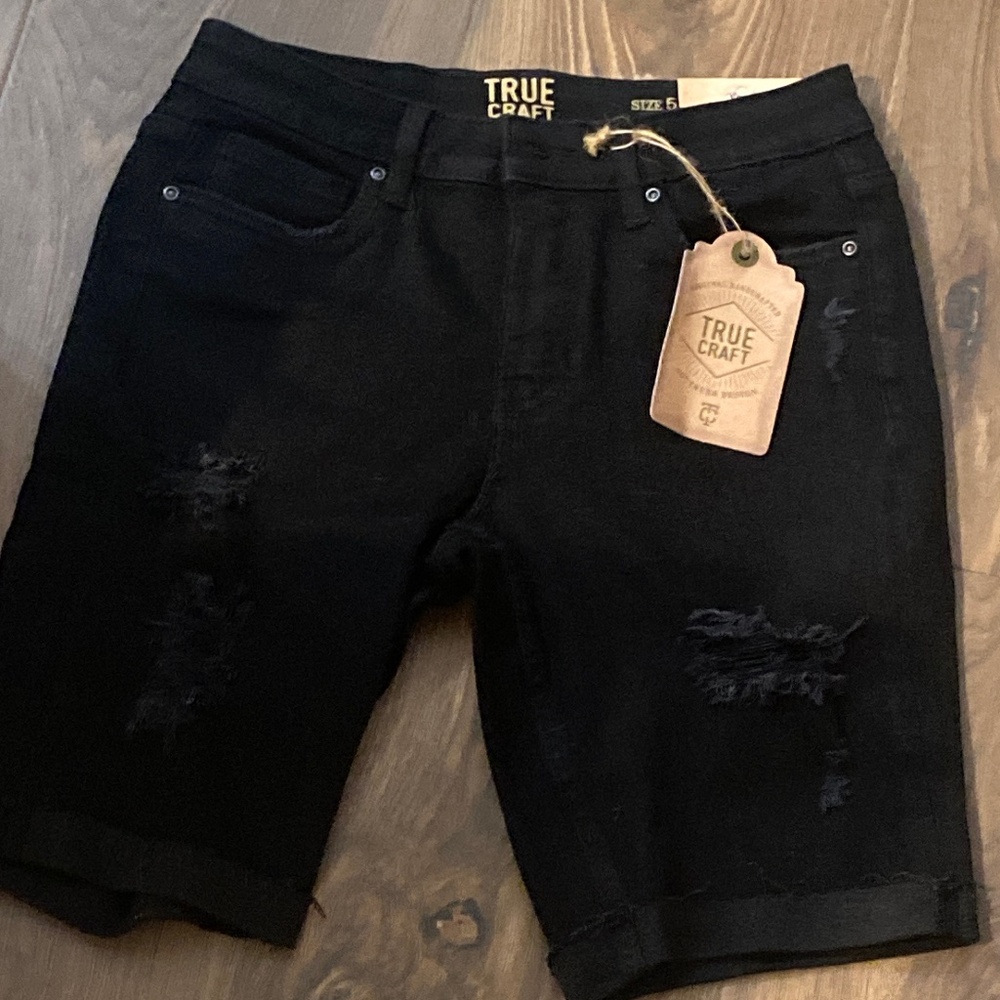 NWT Hale Bermuda Shorts - Size 5 Black